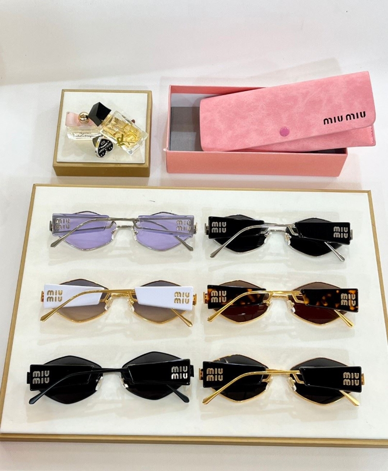 Miu miu Sunglasses